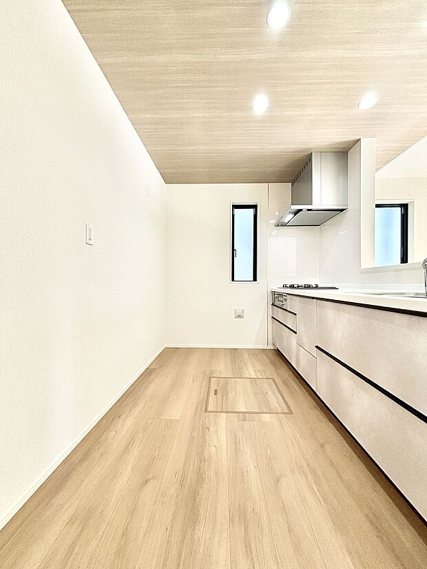 ゆとりあるキッチンではご家族と楽しくお料理ができます。