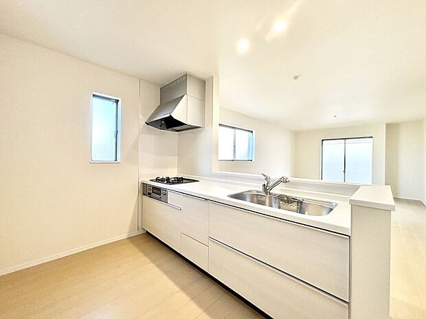 ゆとりあるキッチンではご家族と楽しくお料理ができます。