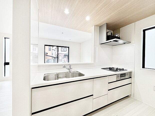 毎日使うキッチンだから、使いやすさ＆お手入れのしやすさにこだわりました。  