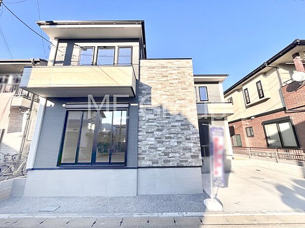 洗練された外観、上質な住空間が広がる室内は永く安心して過ごせる住居です。