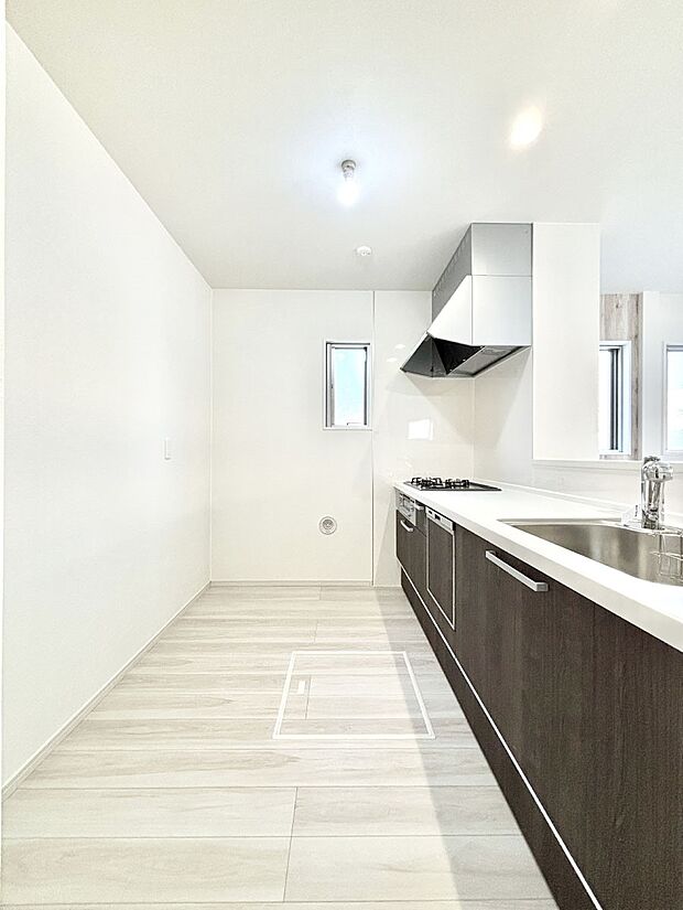 ゆとりあるキッチンではご家族と楽しくお料理ができます。