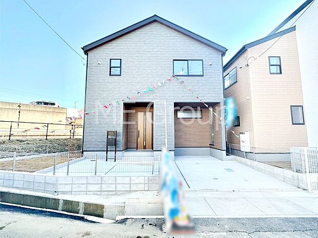 堂々完成!たっぷりの陽光と開放感に包まれる明るい住まい。