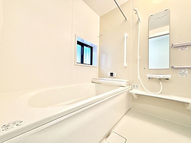 落ち着いた雰囲気でゆっくりお寛ぎいただけるバスルーム