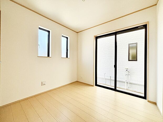 爽やかな日差しがお部屋全体を優しく包み込んでくれます