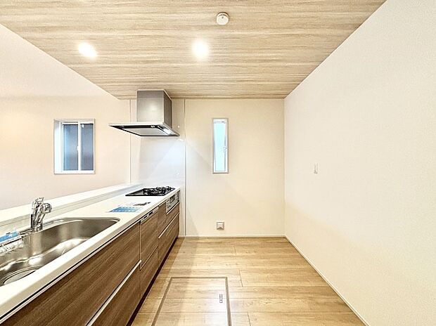 ゆとりあるキッチンではご家族と楽しくお料理ができます。