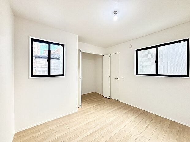 2面採光を確保した明るい空間。家族みんなが快適な暮らしを実現する設計です。