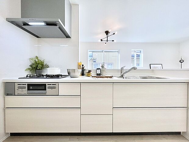 毎日使うキッチンだから、使いやすさ&お手入れのしやすさにこだわりました。