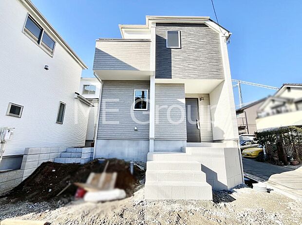 たっぷりの陽光と心地よい風が舞い込む住まい