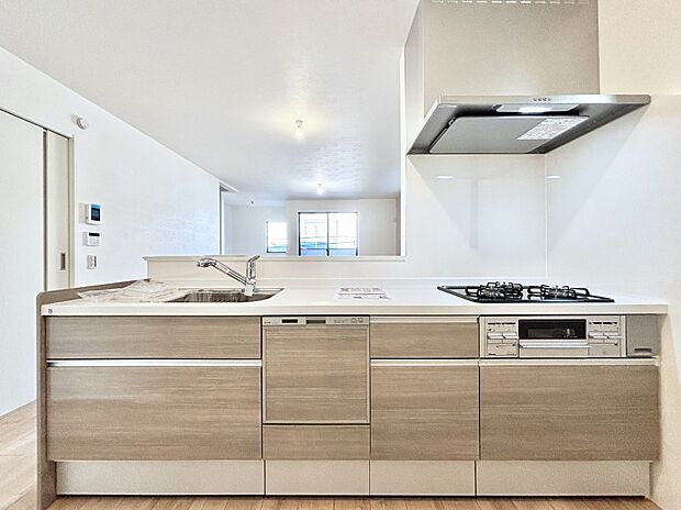 ゆとりあるキッチンではご家族と楽しくお料理ができます。