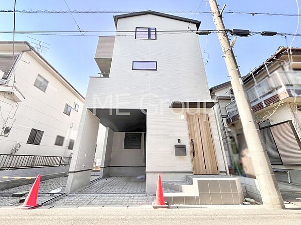 たっぷりの陽光と心地よい風が舞い込む住まい