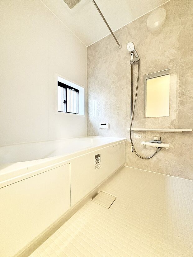 落ち着いた雰囲気でゆっくりお寛ぎいただけるバスルーム