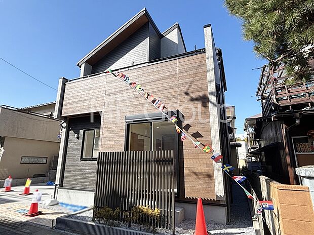 たっぷりの陽光と心地よい風が舞い込む住まい