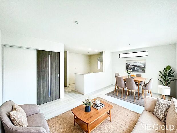 落ち着いた雰囲気のＬＤＫは家族みんなの快適空間※家具はCGです