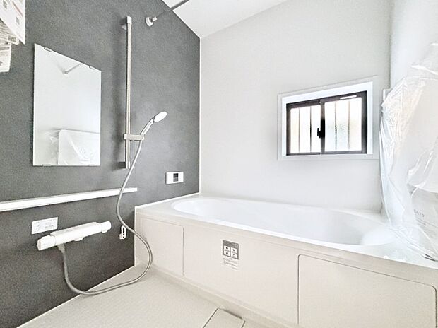 落ち着いた雰囲気でゆっくりお寛ぎいただけるバスルーム