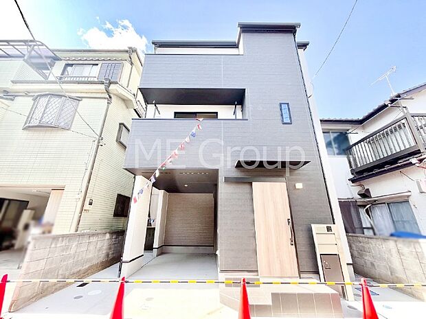 たっぷりの陽光と心地よい風が舞い込む住まい