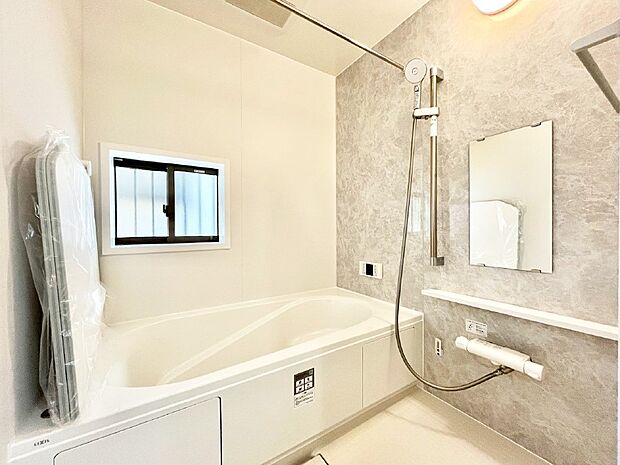 落ち着いた雰囲気でゆっくりお寛ぎいただけるバスルーム