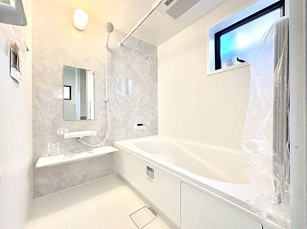 落ち着いた雰囲気でゆっくりお寛ぎいただけるバスルーム