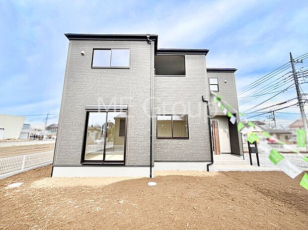 上質感あふれる外観デザイン。魅力の住まいを実現。