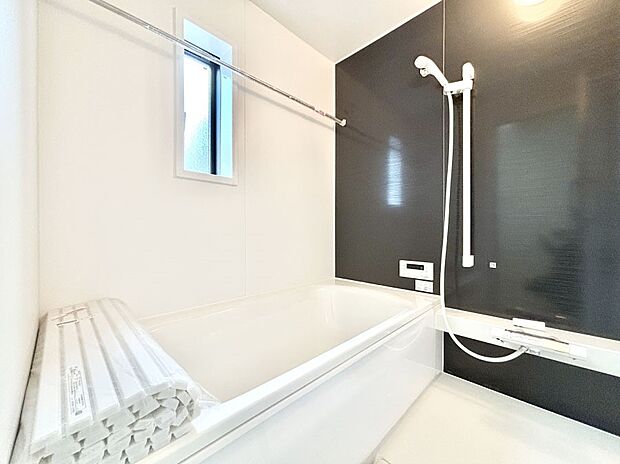 落ち着いた雰囲気でゆっくりお寛ぎいただけるバスルーム