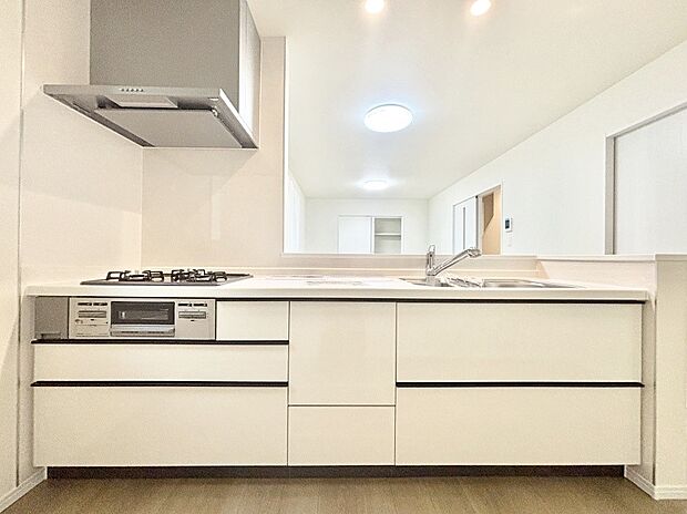 毎日使うキッチンだから、使いやすさ&お手入れのしやすさにこだわりました。