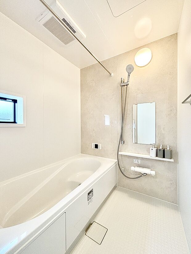 一日の疲れを癒やす大切なバスタイム。ゆっくりとお風呂を楽しんで疲れをとりたいですね！  