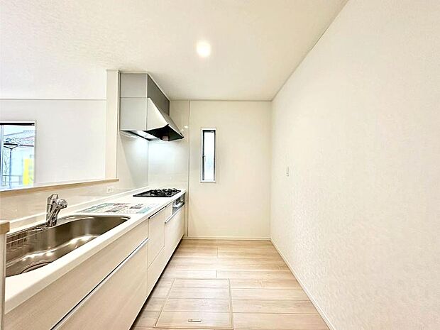 ゆとりあるキッチンではご家族と楽しくお料理ができます。