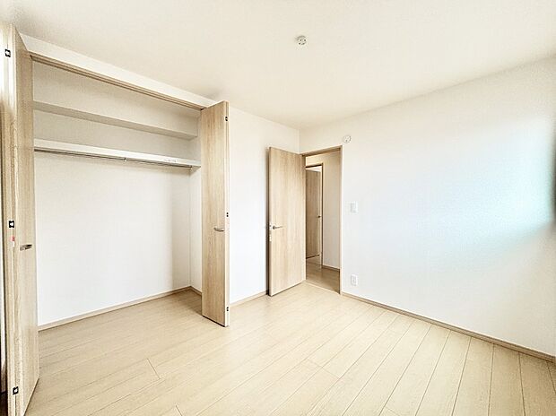 収納が充実しているので、居住スペースを広く使えます。 