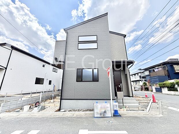 堂々完成!たっぷりの陽光と開放感に包まれる明るい住まい。