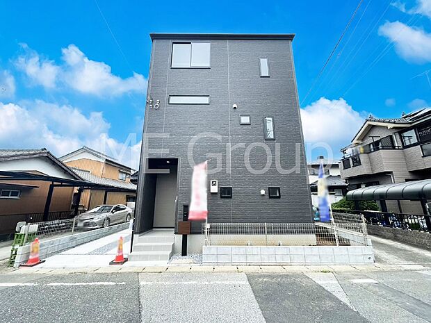 たっぷりの陽光と心地よい風が舞い込む住まい