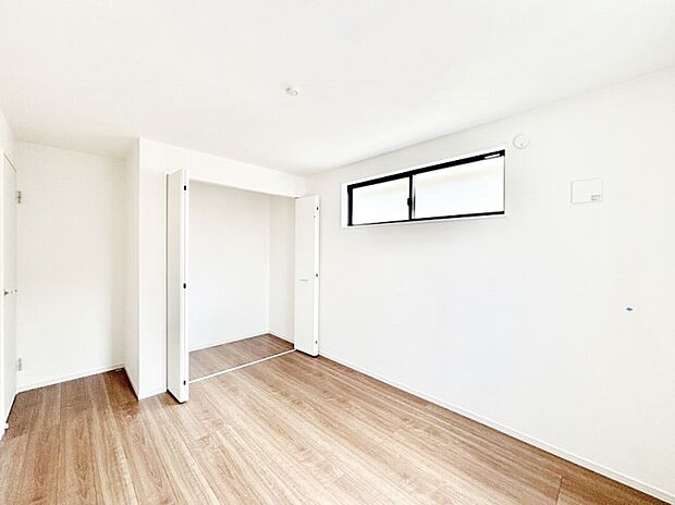クローゼット付きのお部屋でスッキリとした空間でゆったり寛げます！