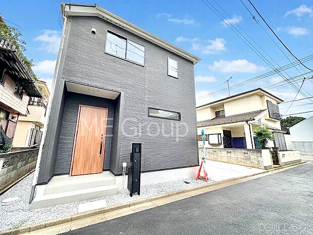 洗練された外観、上質な住空間が広がる室内は永く安心して過ごせる住居です。 