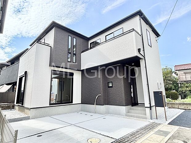 洗練された外観、上質な住空間が広がる室内は永く安心して過ごせる住居です。