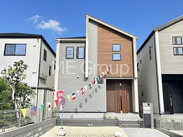たっぷりの陽光と心地よい風が舞い込む住まい
