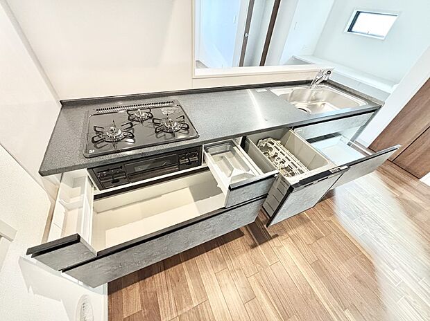 【その他設備(スライド収納)】使いやすさを優先したスライド式収納タイプ！