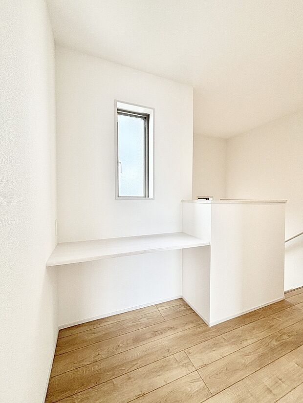 【その他内観】ちょっとした作業をするのに便利なカウンター