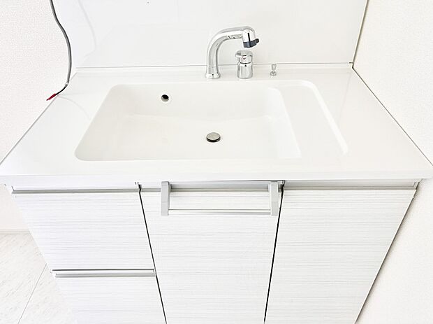 【その他設備(ハンドシャワー水栓)】ハンドシャワー付き！使いやすい洗面台。
