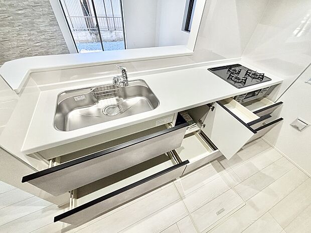 【その他設備(スライド収納)】使いやすさを優先したスライド式収納タイプ！