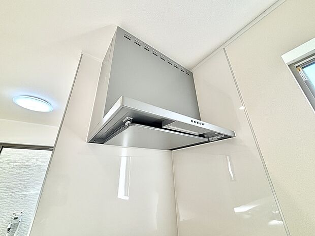 【その他設備(レンジフード)】基本的なお手入れはフィルターのみ！お手入れのしやすさも魅力です。