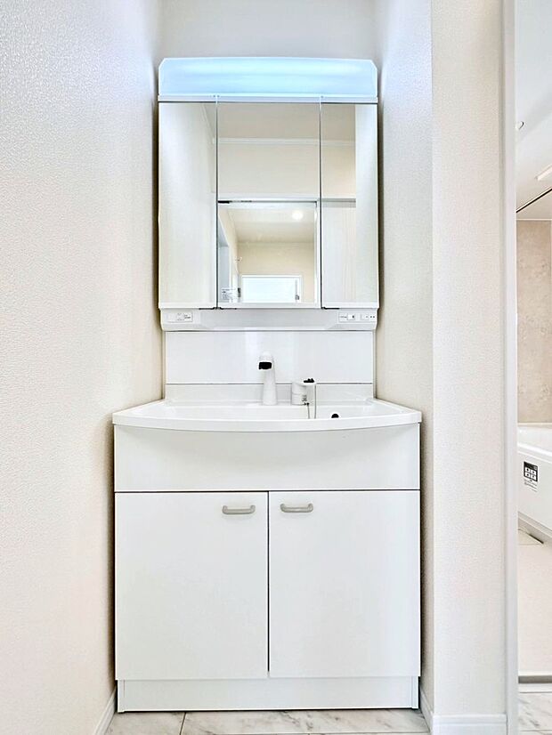 【洗面台・洗面所】収納力と機能性に優れた洗面化粧台