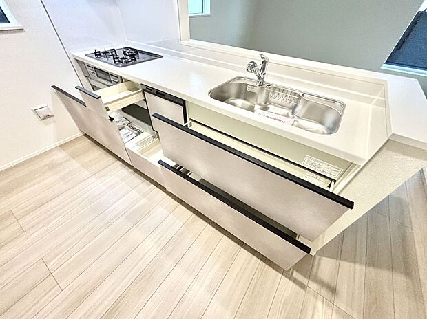 【その他設備(スライド収納)】使いやすさを優先したスライド式収納タイプ！