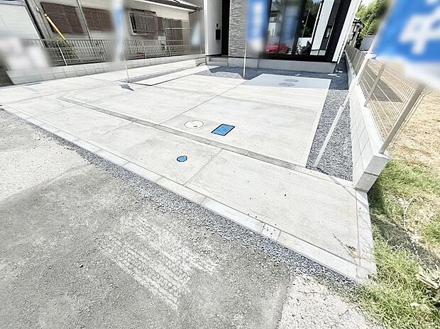 【駐車場】並列２台駐車可能なゆとりのカースペース 