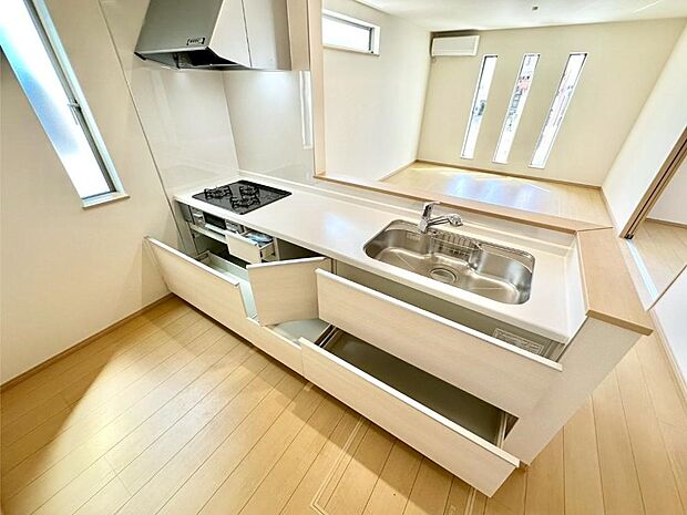 【その他設備(スライド収納)】使いやすさを優先したスライド式収納タイプ！