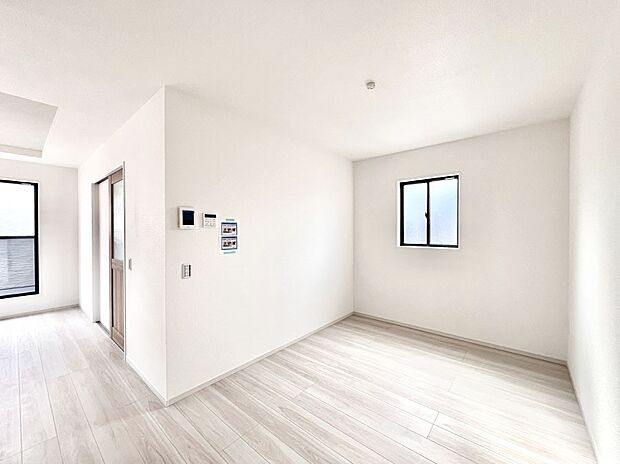 【ダイニング】家族が自然と集まる憩いのスペースになりそう  