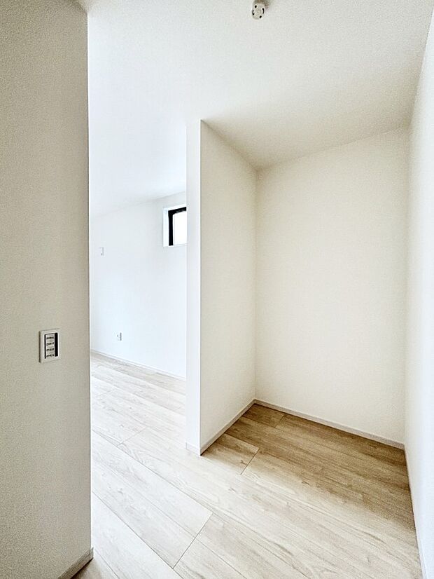 【ウォークインクローゼット】毎日の服選びが楽しくなるウォークインクローゼット 