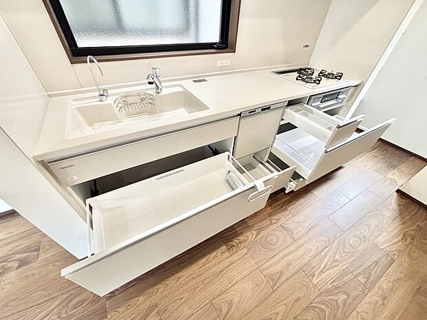 【その他設備(スライド収納)】使いやすさを優先したスライド式収納タイプ!