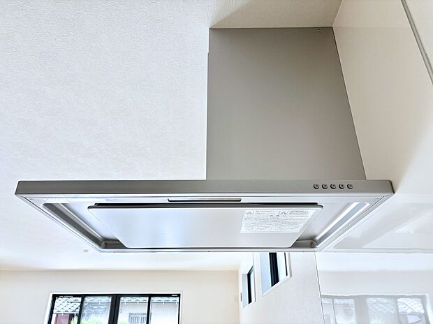 【その他設備(レンジフード)】基本的なお手入れはフィルターのみ！お手入れのしやすさも魅力です。