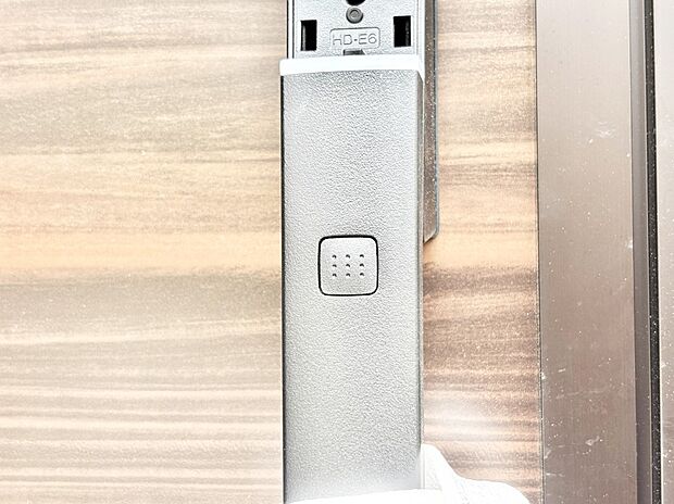 【玄関】ラクラク開錠！スマートコントロールキー。