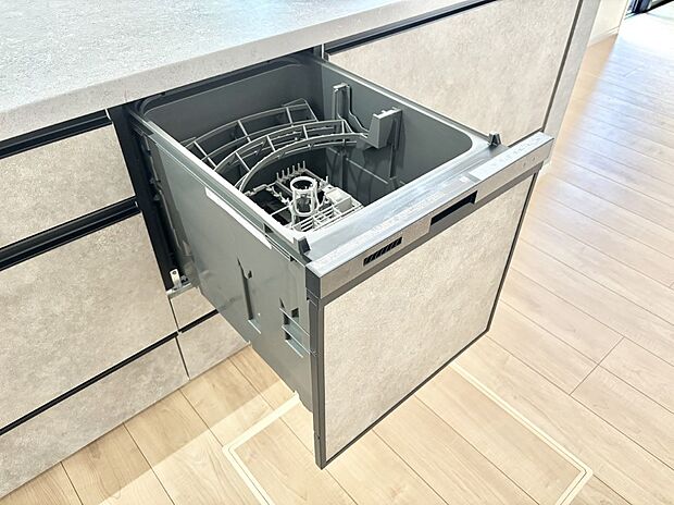 【食洗機】面倒なお片づけは食洗機にお任せ！家事の負担が減って、時間にも気持ちにもゆとりができます。