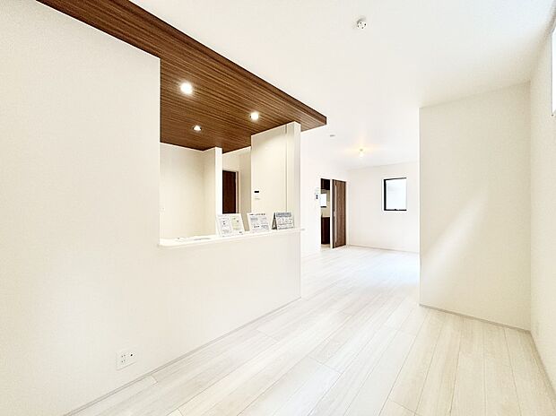 【ダイニング】家族が自然と集まる憩いのスペースになりそう