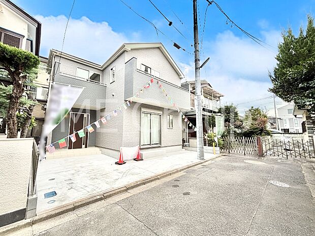 【前面道路含む現地写真】堂々完成！！ ここから始まる新生活を応援いたします！ 